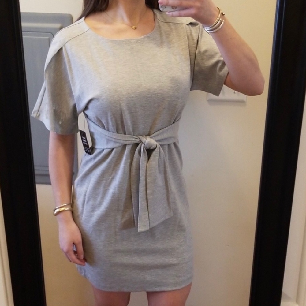 Express Dress - Picture 2 of 4